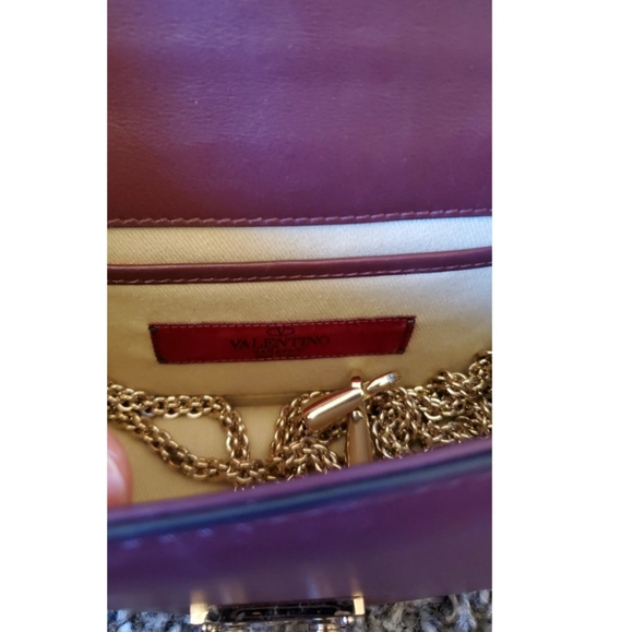 Valentino Garavani glam lock leather crossbody bag - Picture 3 of 7